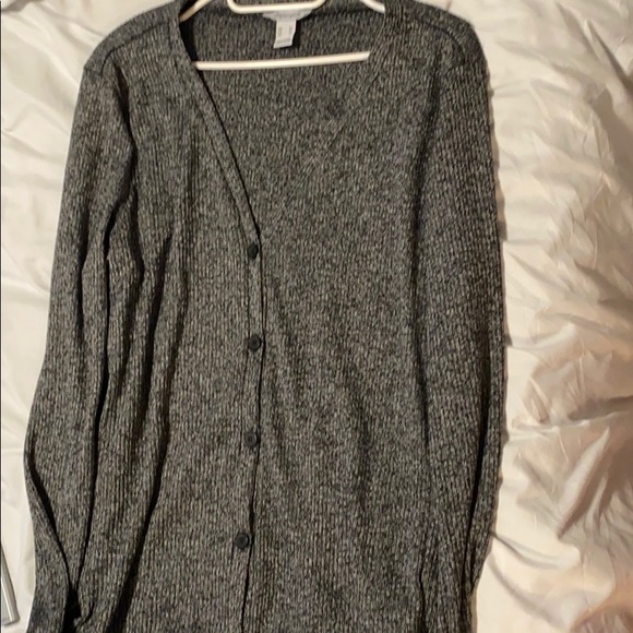 Button down sweater - Picture 2 of 2